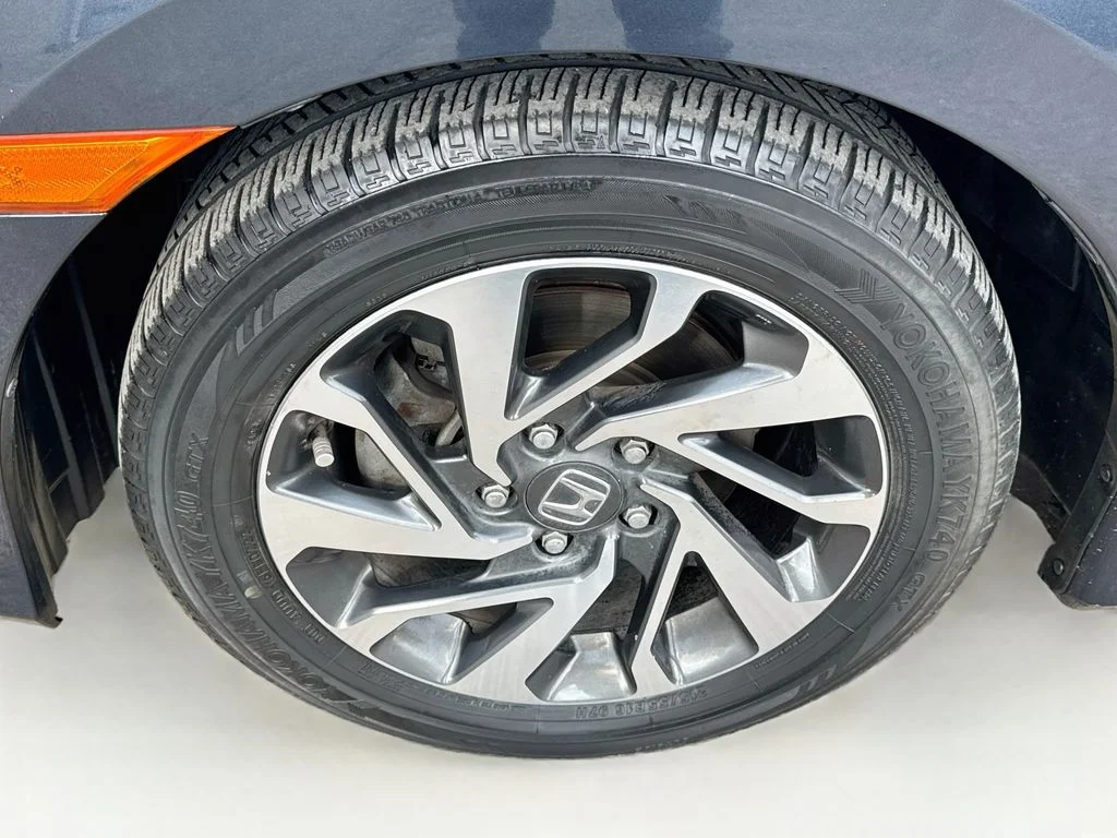 Used 2018 Blue Honda EX image 36