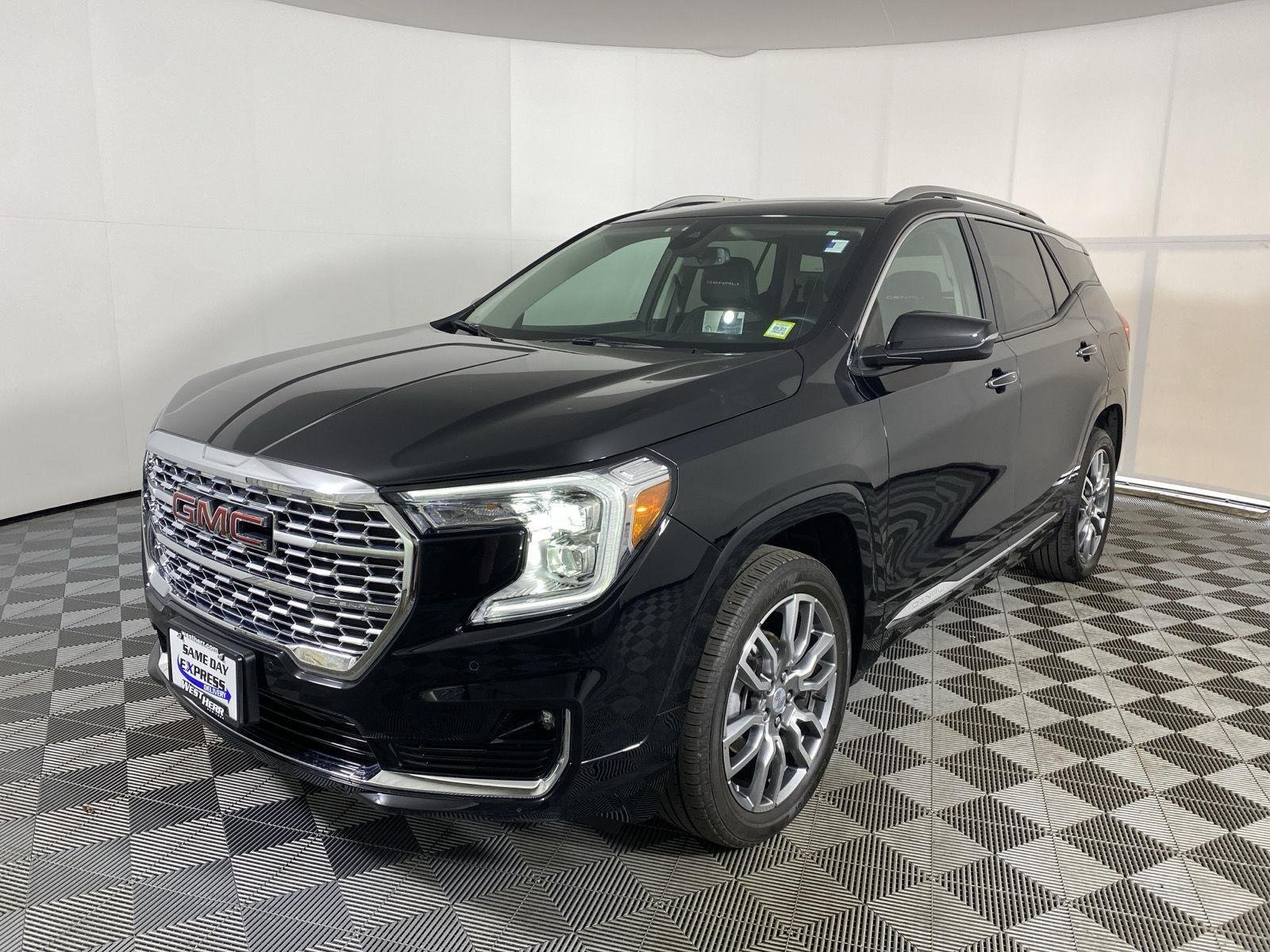 Used 2024 Ebony Twilight Metallic GMC Denali image 12