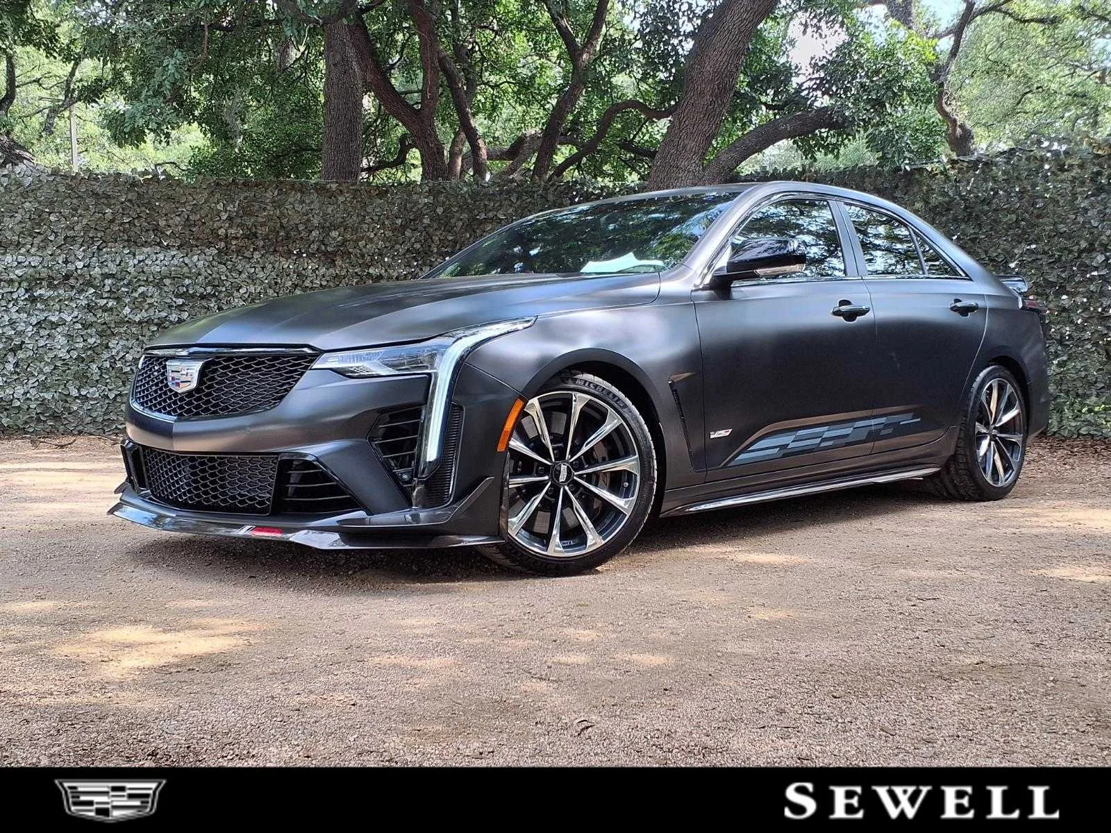 2023 Cadillac CT4 V-Series Blackwing's photo