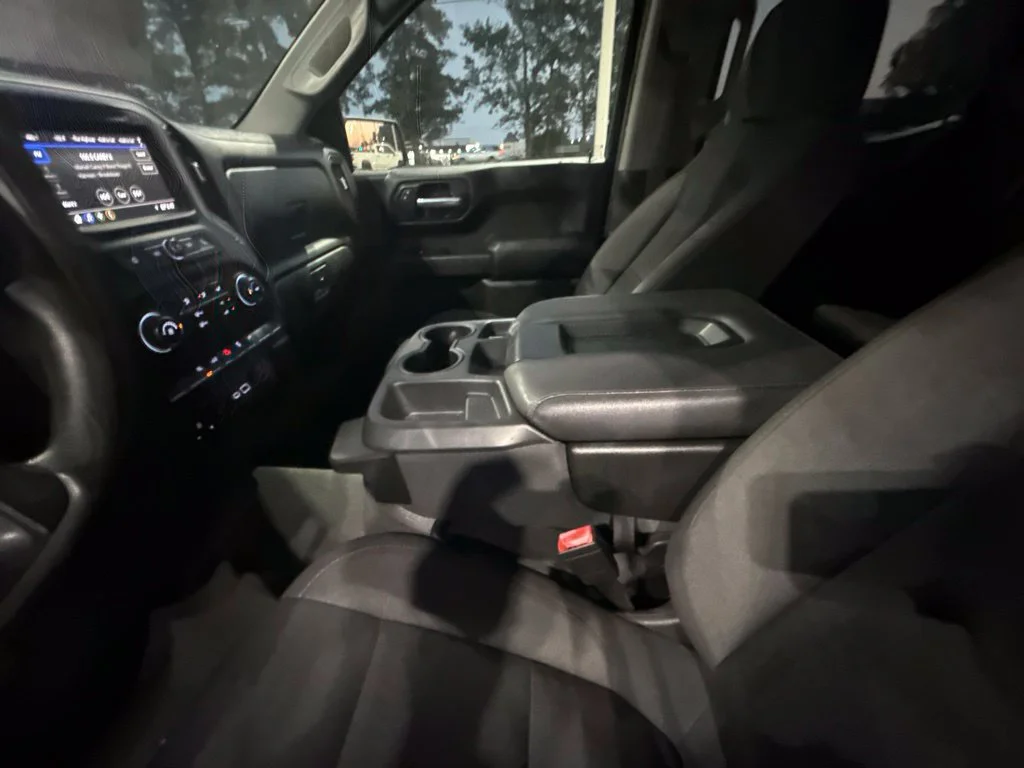 Used 2022 Black Chevrolet Custom image 23