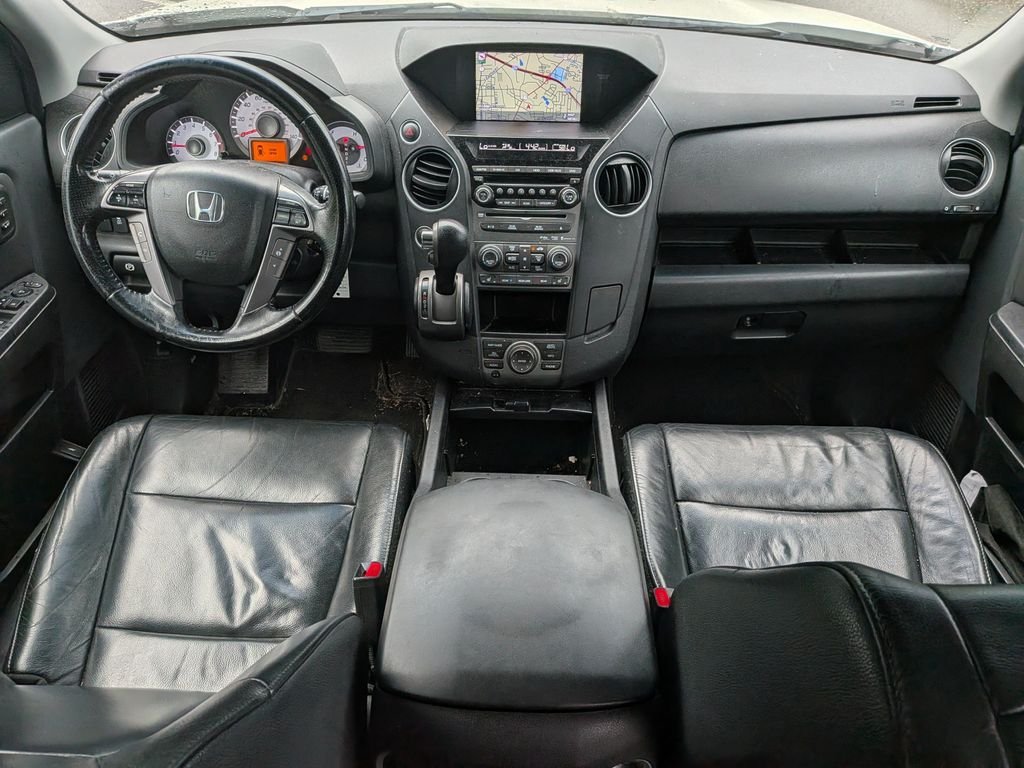 Used 2012 White Honda Touring image 26