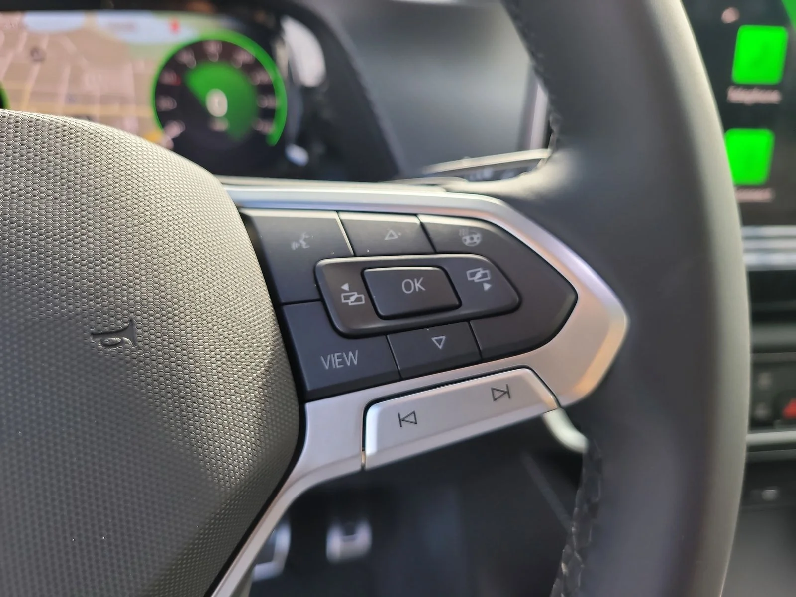 2026 Volkswagen Atlas Cross Sport SEL R-LINE - Photo 30