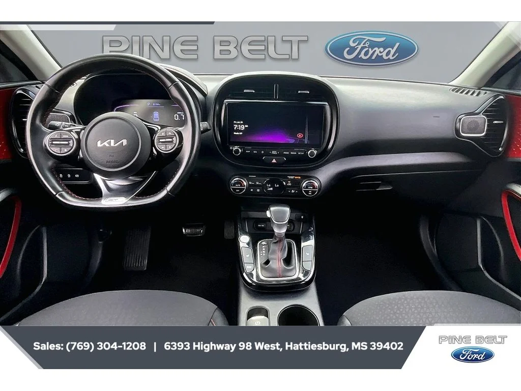 Used 2023 Gravity Gray Kia GT-Line image 13