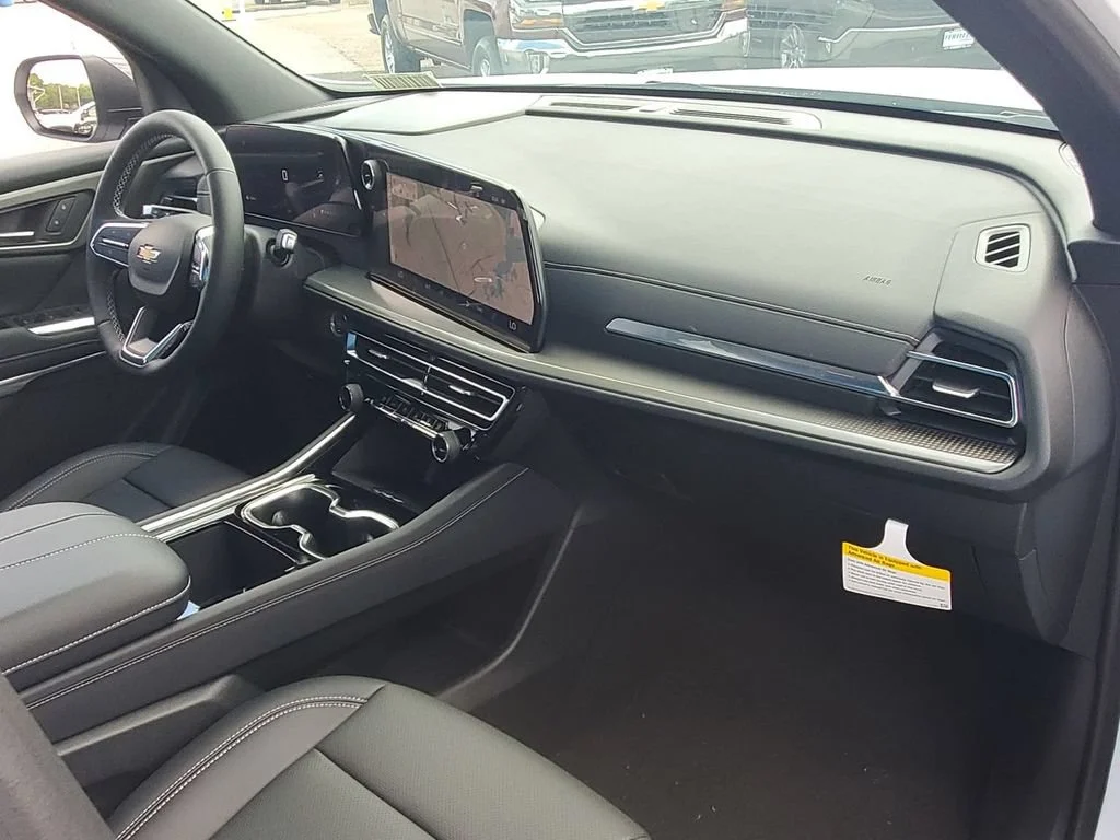 New 2026 Summit White Chevrolet LT image 36