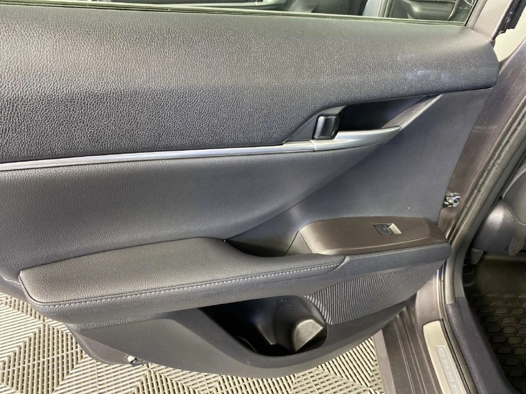 Used 2024 Predawn Gray Mica Toyota XLE image 26
