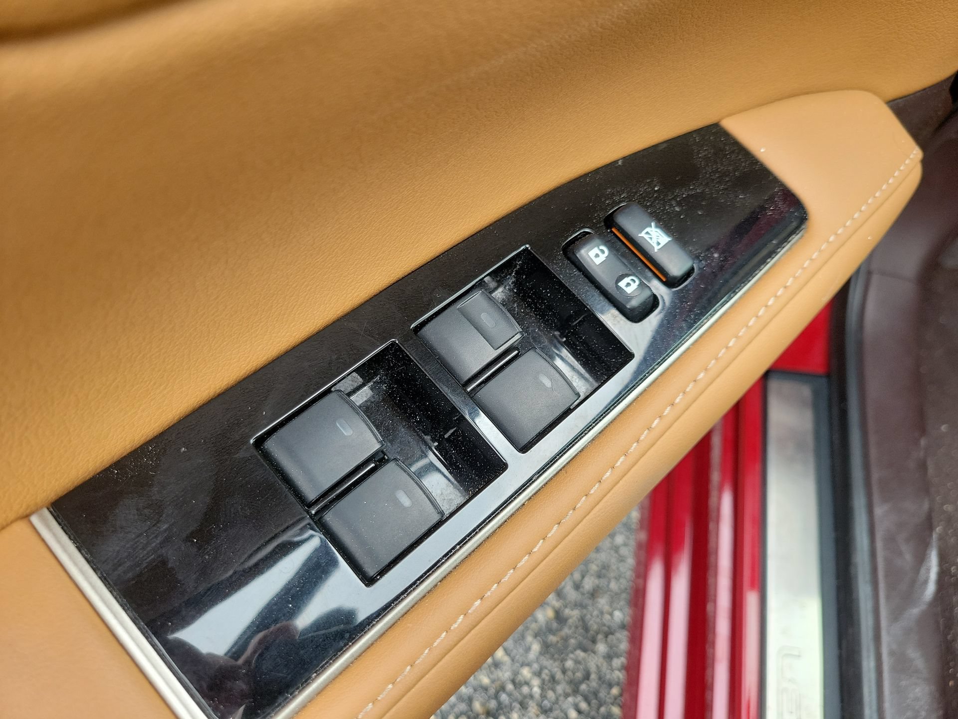 Used 2016 Matador Red Mica Lexus 350 image 17