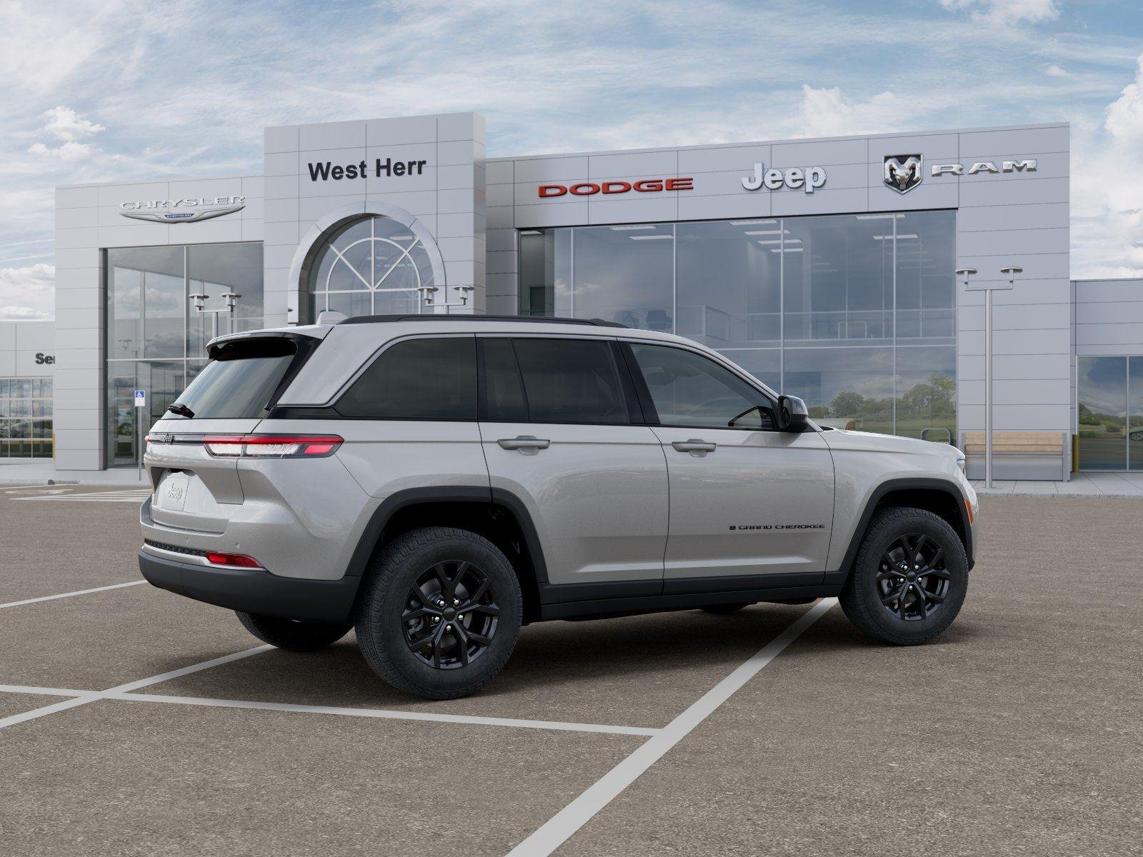Used 2026 Silver Zynith Exterior Paint Jeep GRAND CHEROKEE LAREDO ALTITUDE image 4