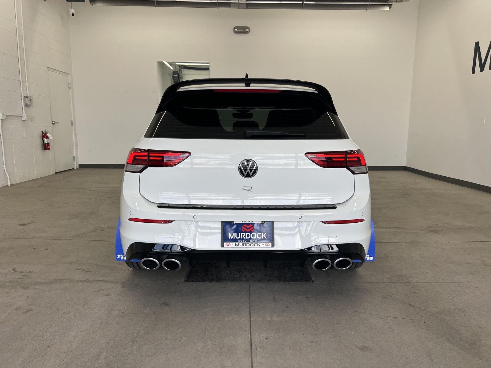 Used 2024 Pure White Volkswagen 2.0T DSG image 4