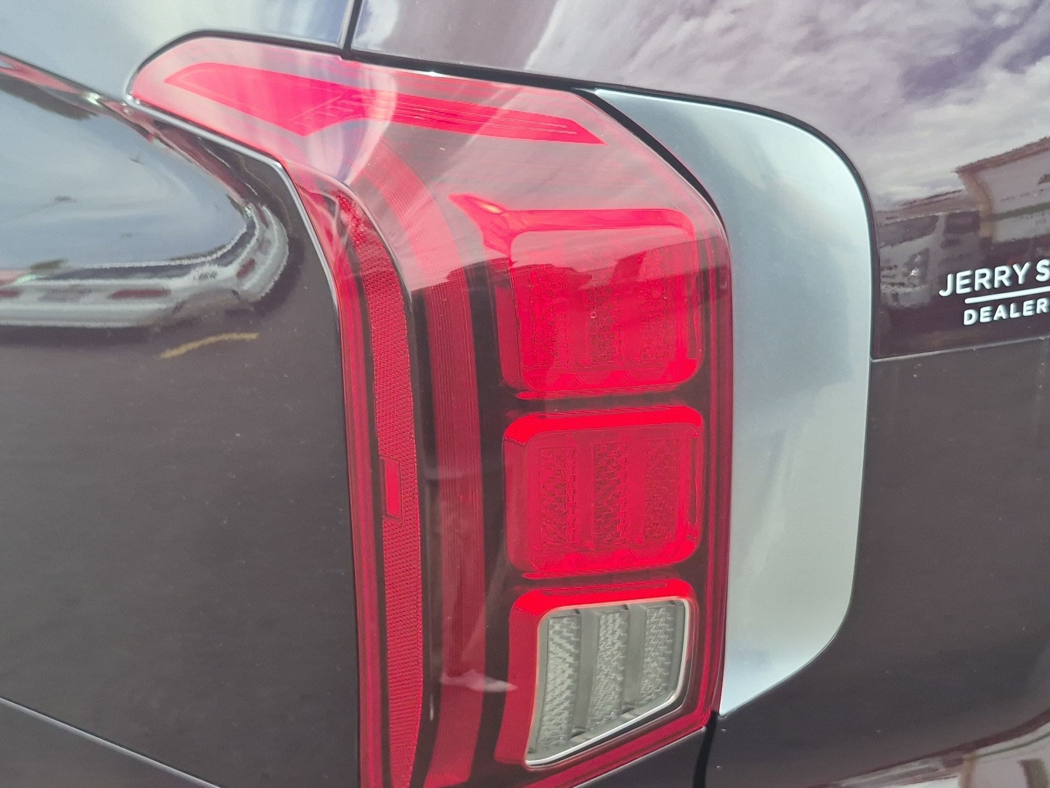 2023 Hyundai Palisade Limited - Photo 12