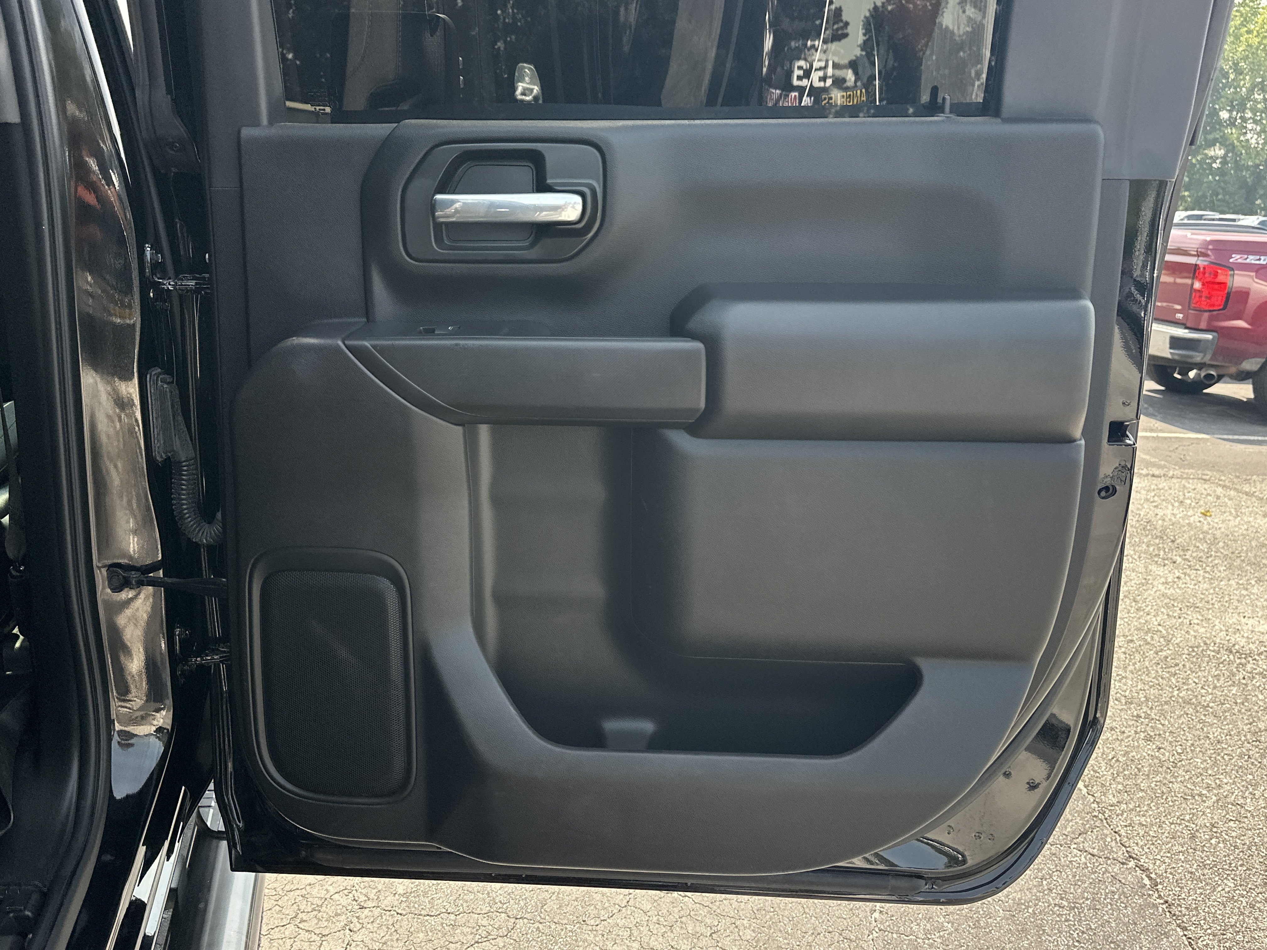 Used 2022 Black Chevrolet Custom image 17