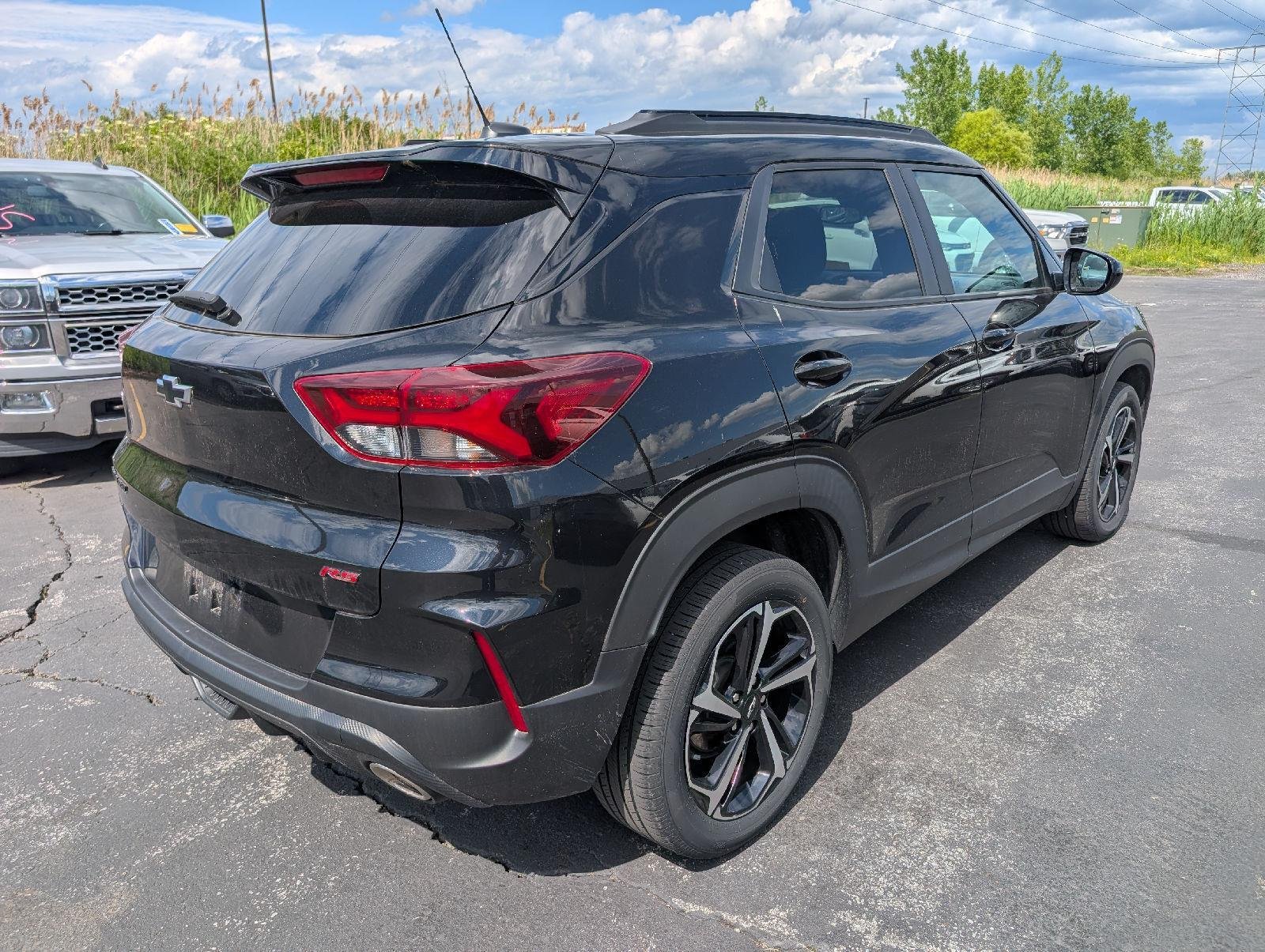Used 2023 Mosaic Black Metallic Chevrolet RS image 8