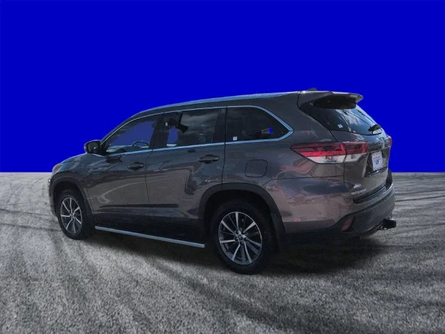 Certified Used 2019 Walnut Toyota XLE image 6