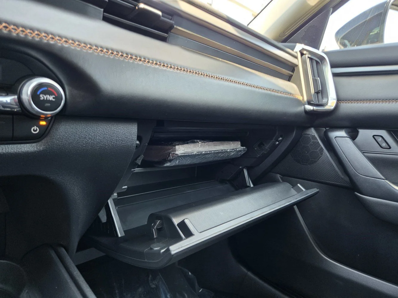 Used 2025 Wind Chill Pearl Mazda Premium Plus Package image 13