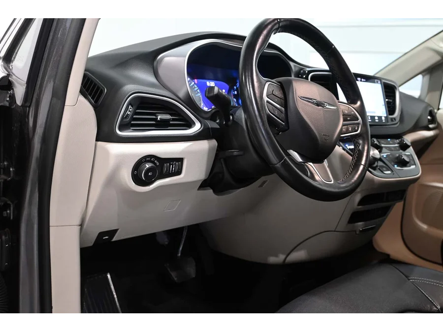 Used 2022 GRAY Chrysler Touring L Mobility Handicap Van image 30