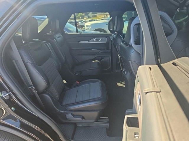 Certified Used 2025 Black Metallic Ford ST-Line image 9