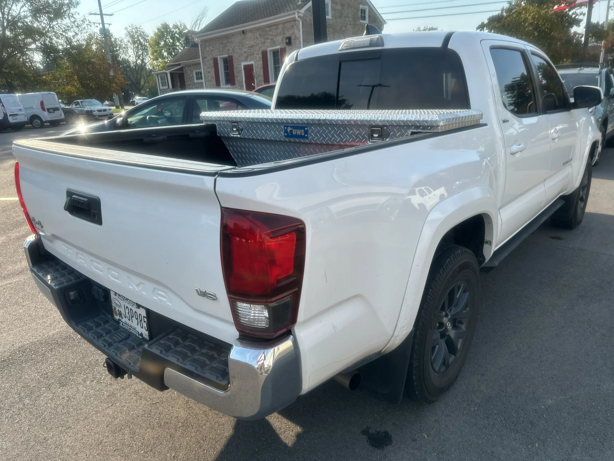 Used 2023 Ice Cap Toyota SR5 image 4