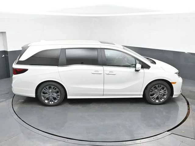 Used 2025 Platinum White Pearl Honda Touring image 48