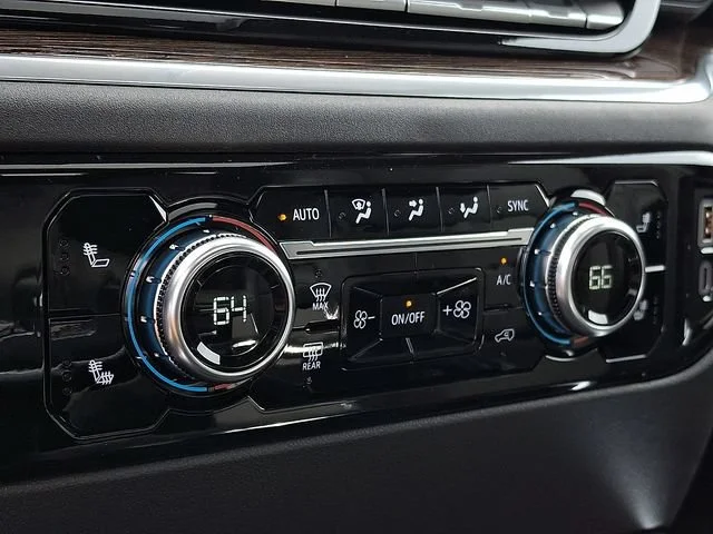 New 2026 Onyx Black GMC Elevation image 14