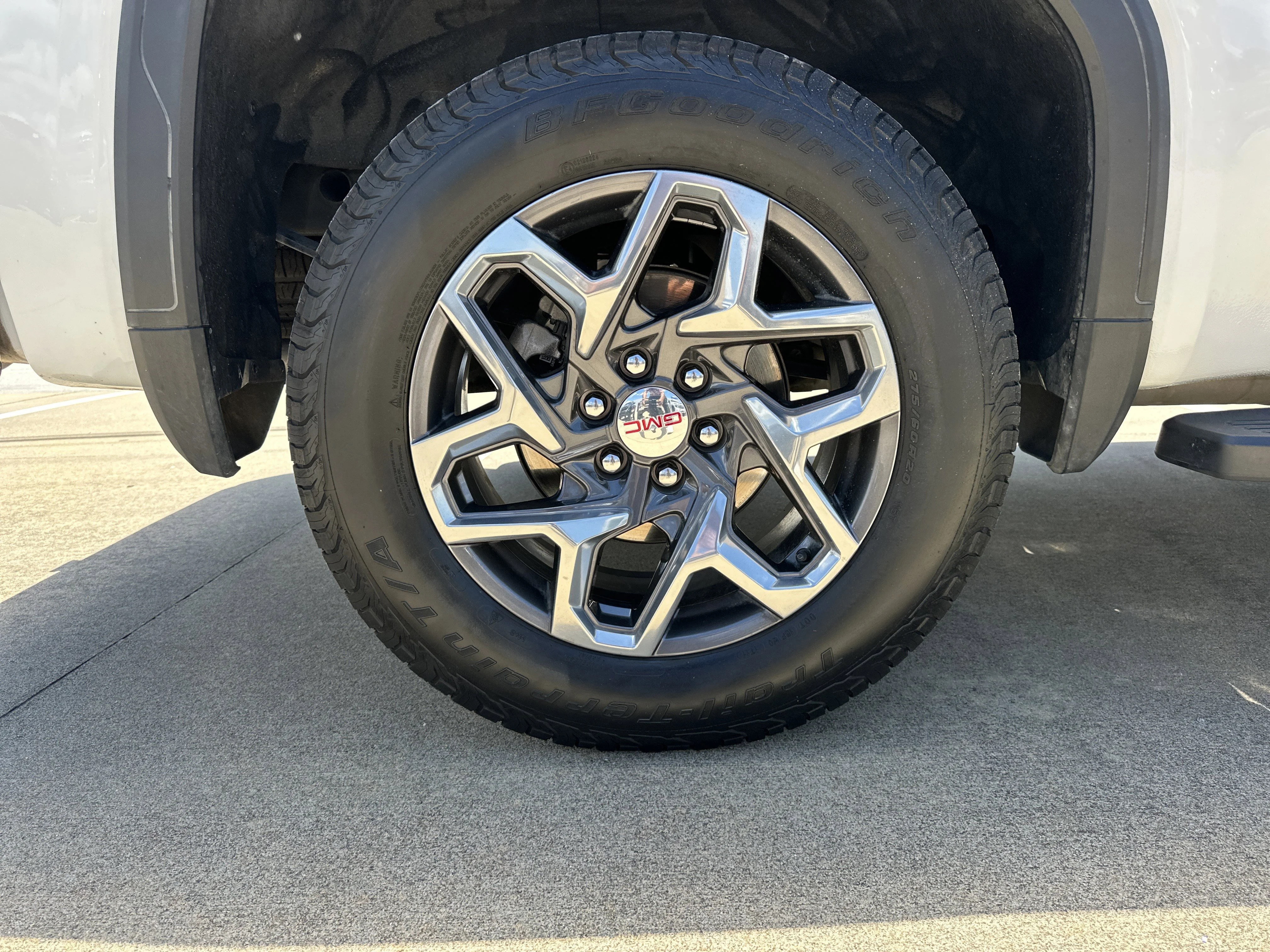 Certified Used 2024 Summit White GMC SLT image 18