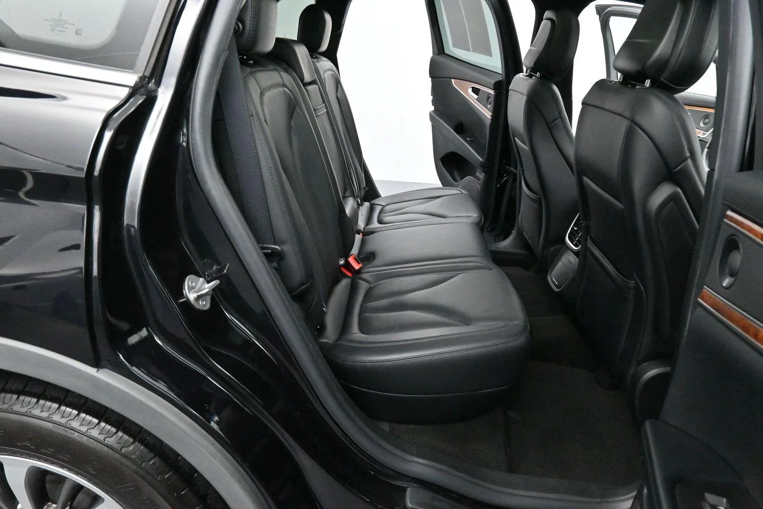 Used 2020 Infinite Black Lincoln Reserve image 37