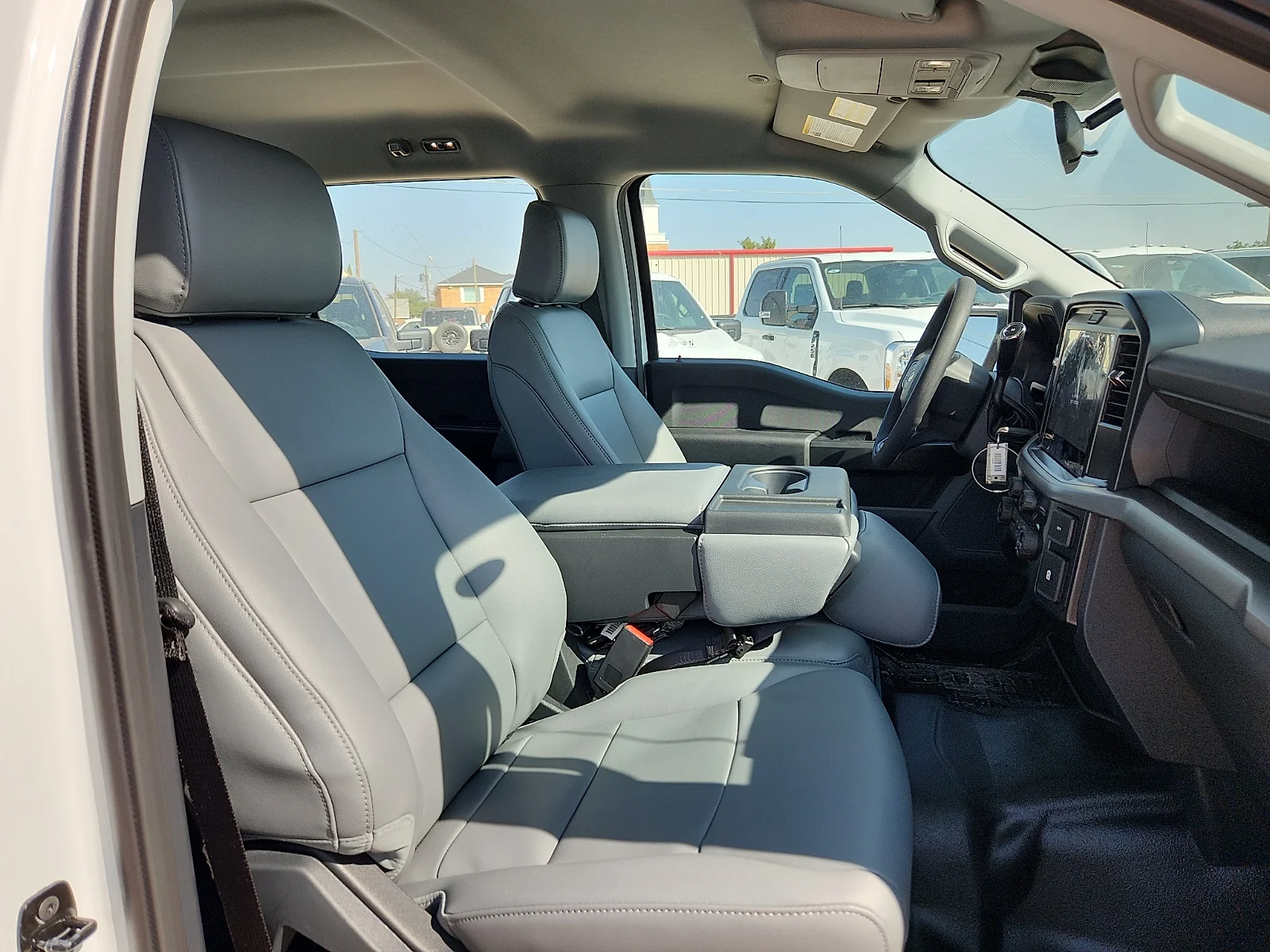 New 2026 Oxford White Ford XL image 20