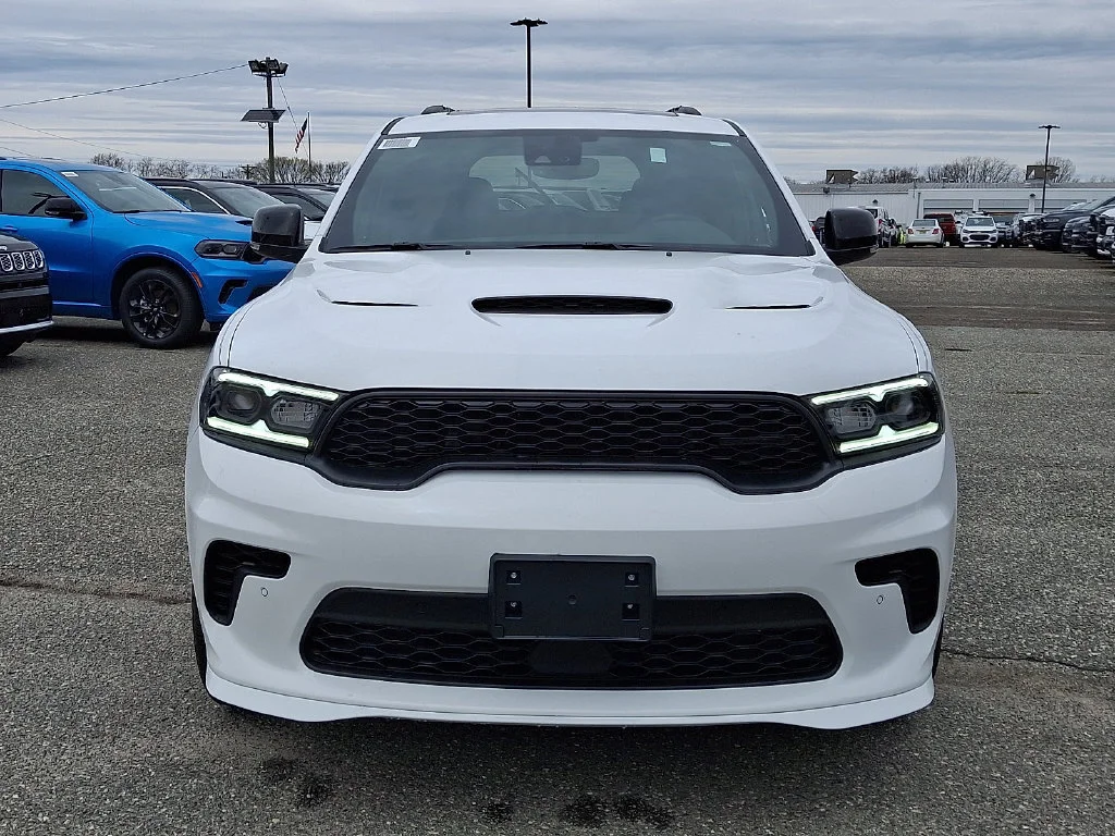 New 2026 White Knuckle Clear-Coat Exterior Paint Dodge GT Plus HEMI V8 image 2