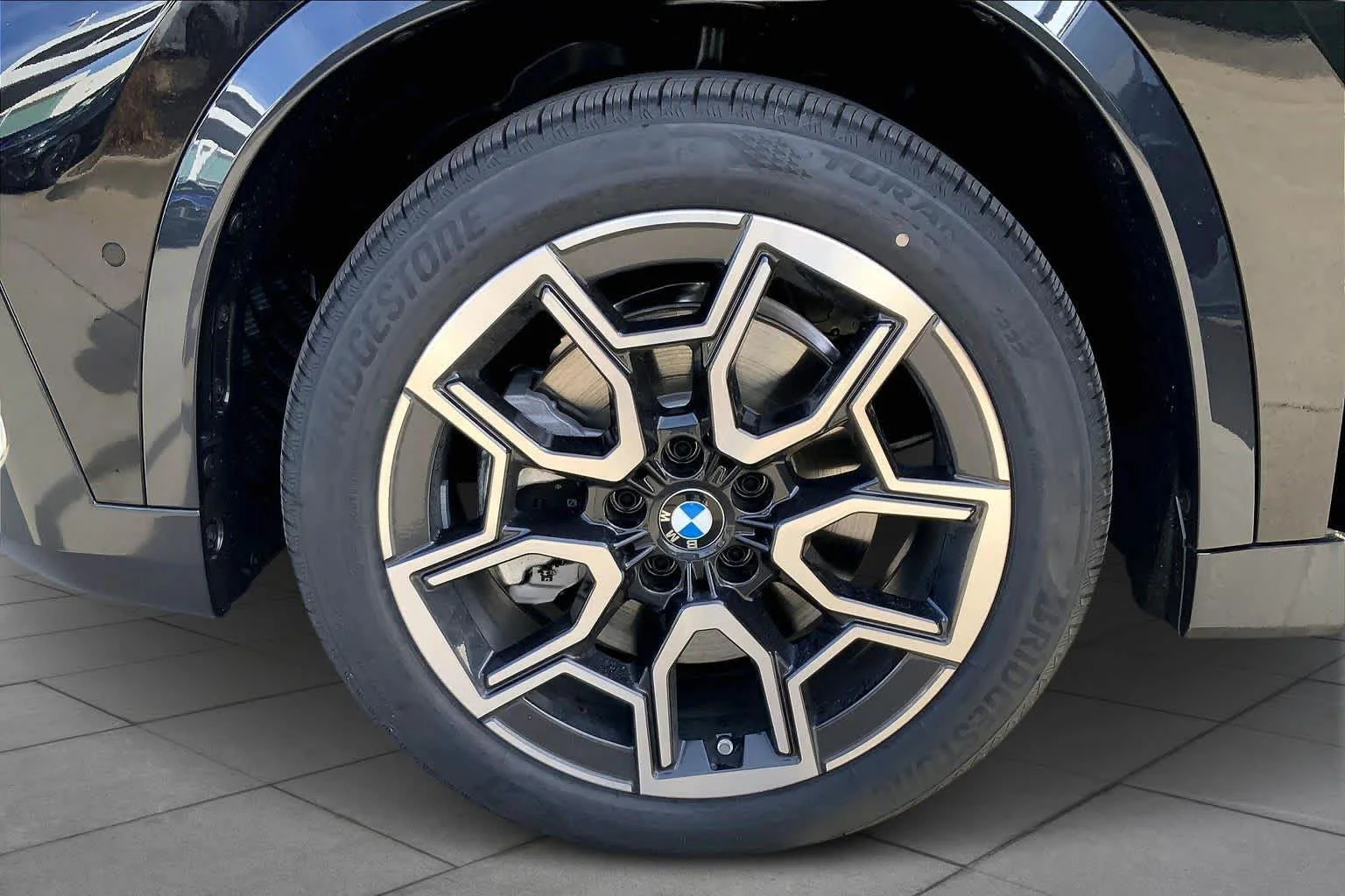 New 2026 Black Sapphire Metallic BMW xDrive28i image 12