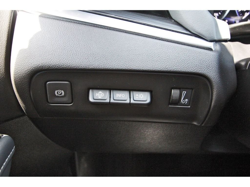 Used 2024 White Buick Premium Group image 19