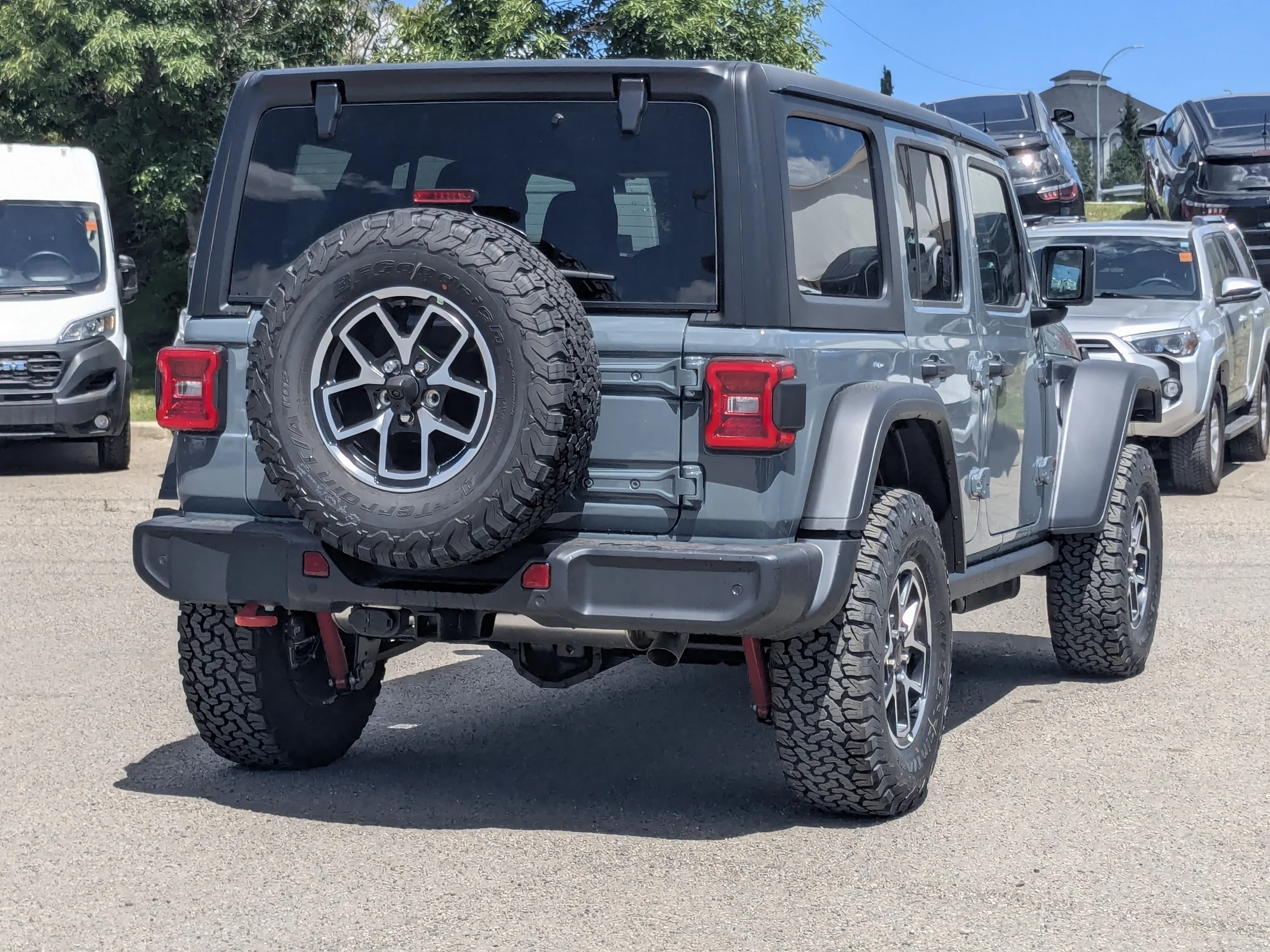 New 2026 Dark blue Jeep Rubicon - - 4x4 - 8-Spd Auto - Nappa Leather Seats - Black Freedom Top - Convenience Grp & More! image 9