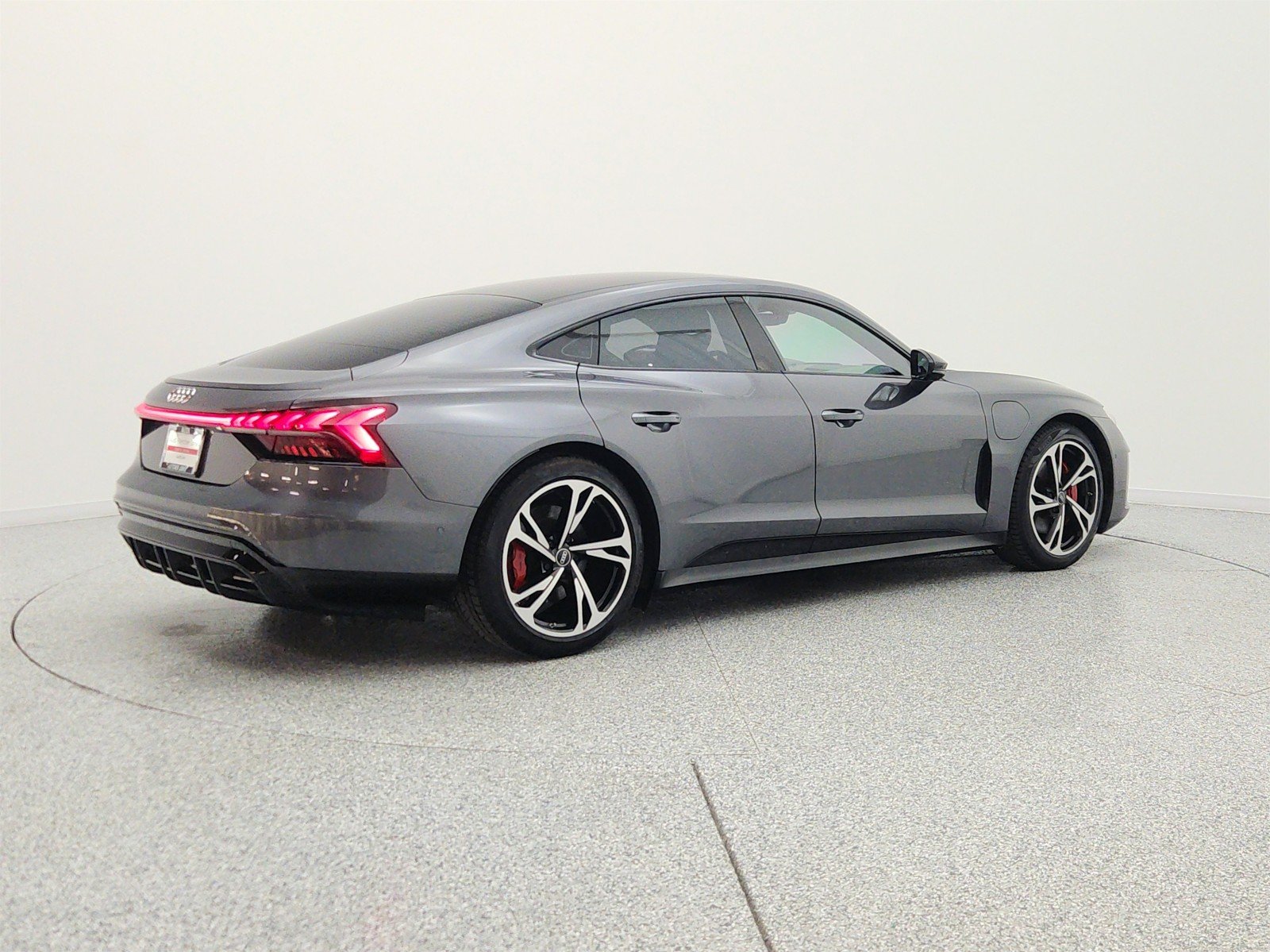Used 2022 Daytona Gray Pearl Effect Audi Prestige quattro image 5