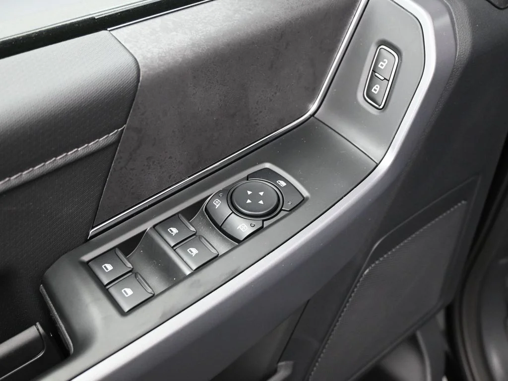 New 2026 Agate Black Metallic Ford XLT image 9