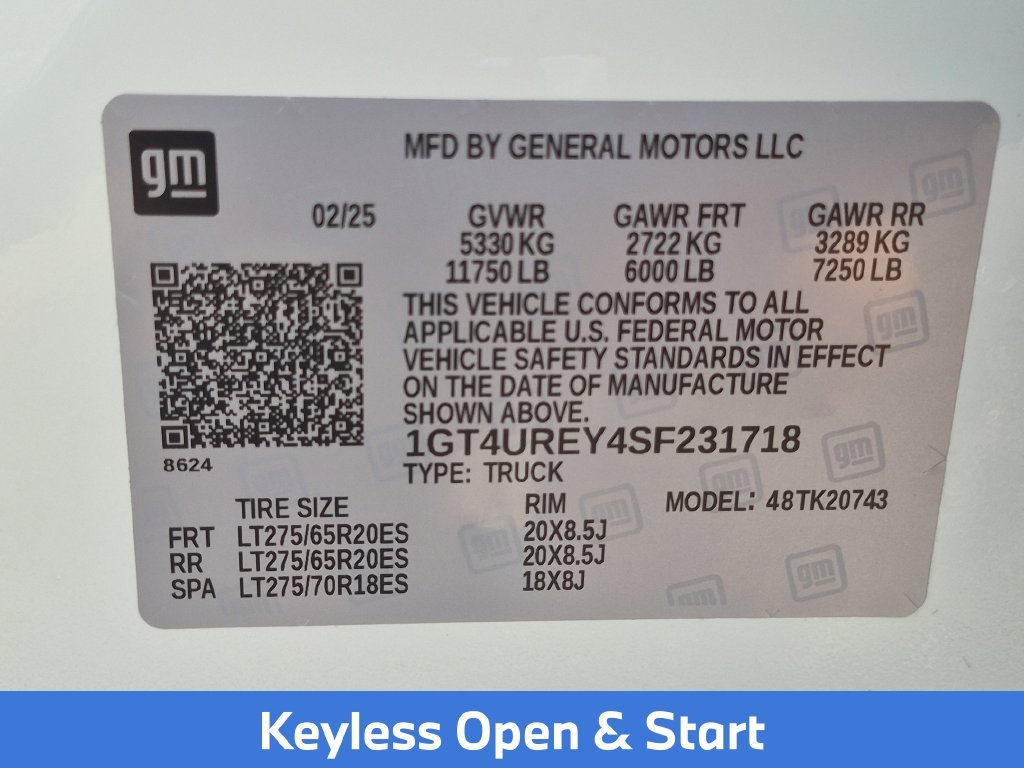Used 2025 White GMC Denali image 34