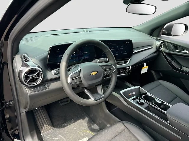 2027 Chevrolet Equinox LT - Photo 12