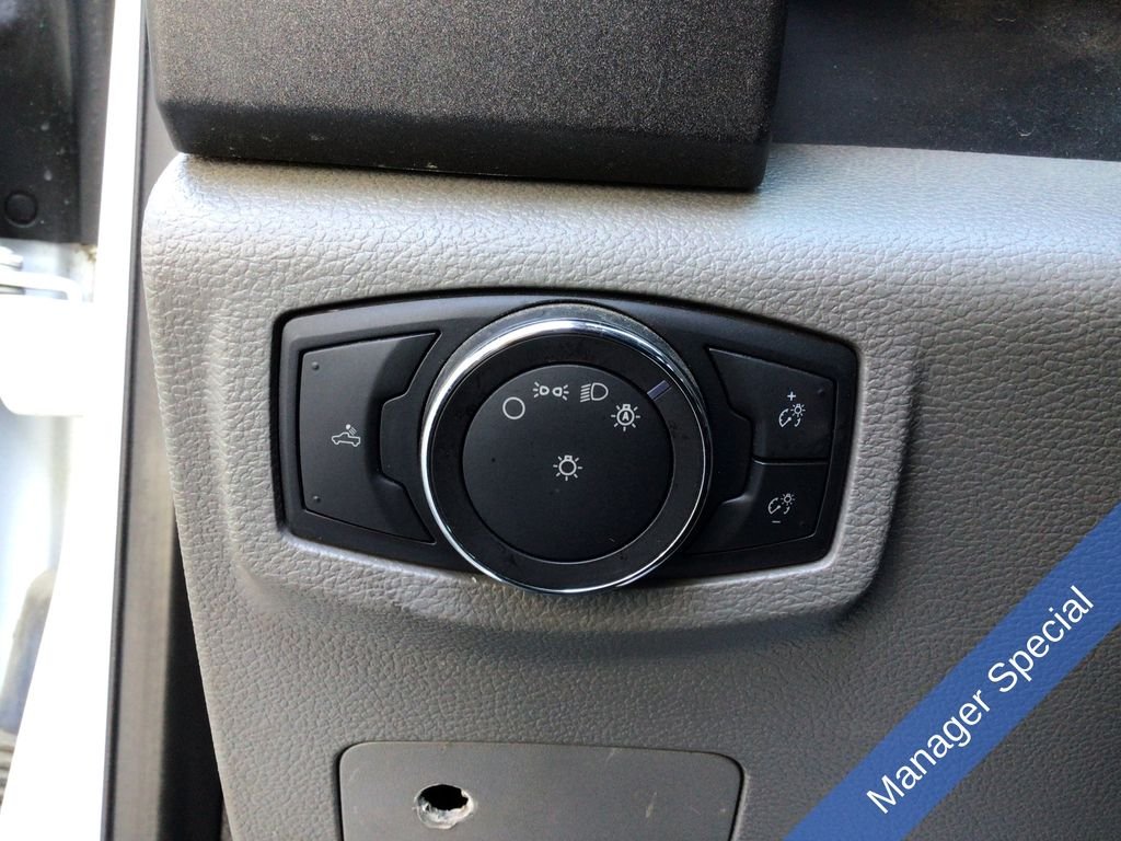 Used 2019 White Ford XL image 25