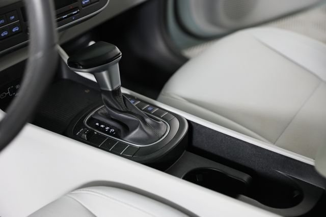 2025 Hyundai Kona SEL - Photo 18
