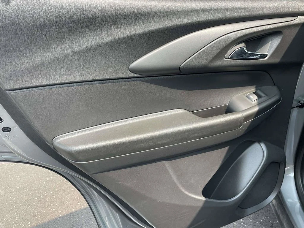 Used 2025 Gray Chevrolet LT image 11