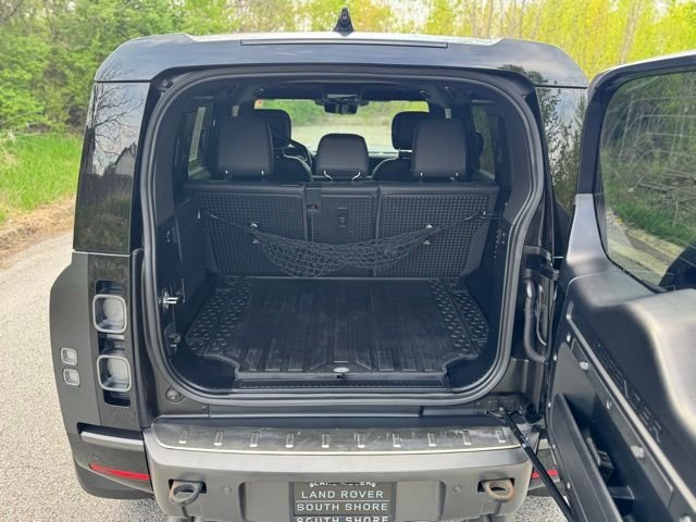 Certified Used 2023 Carpathian Gray Premium Metallic Land Rover Carpathian Edition image 7