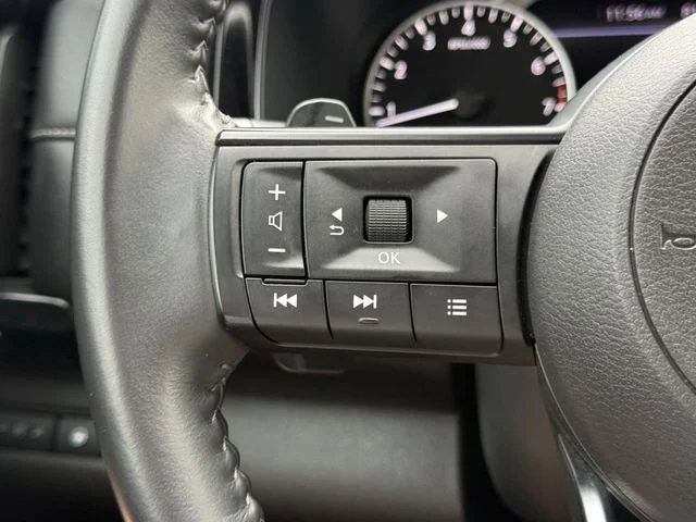 Used 2024 Gray Nissan SV image 11