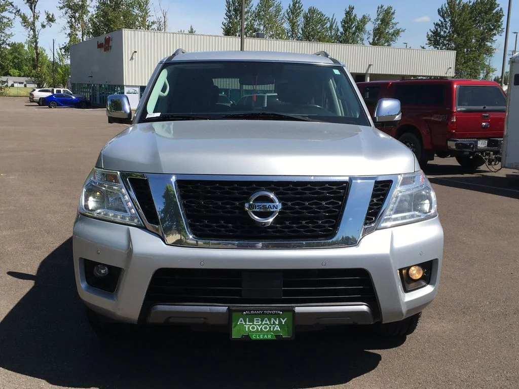Used 2020 Silver Nissan SL image 12