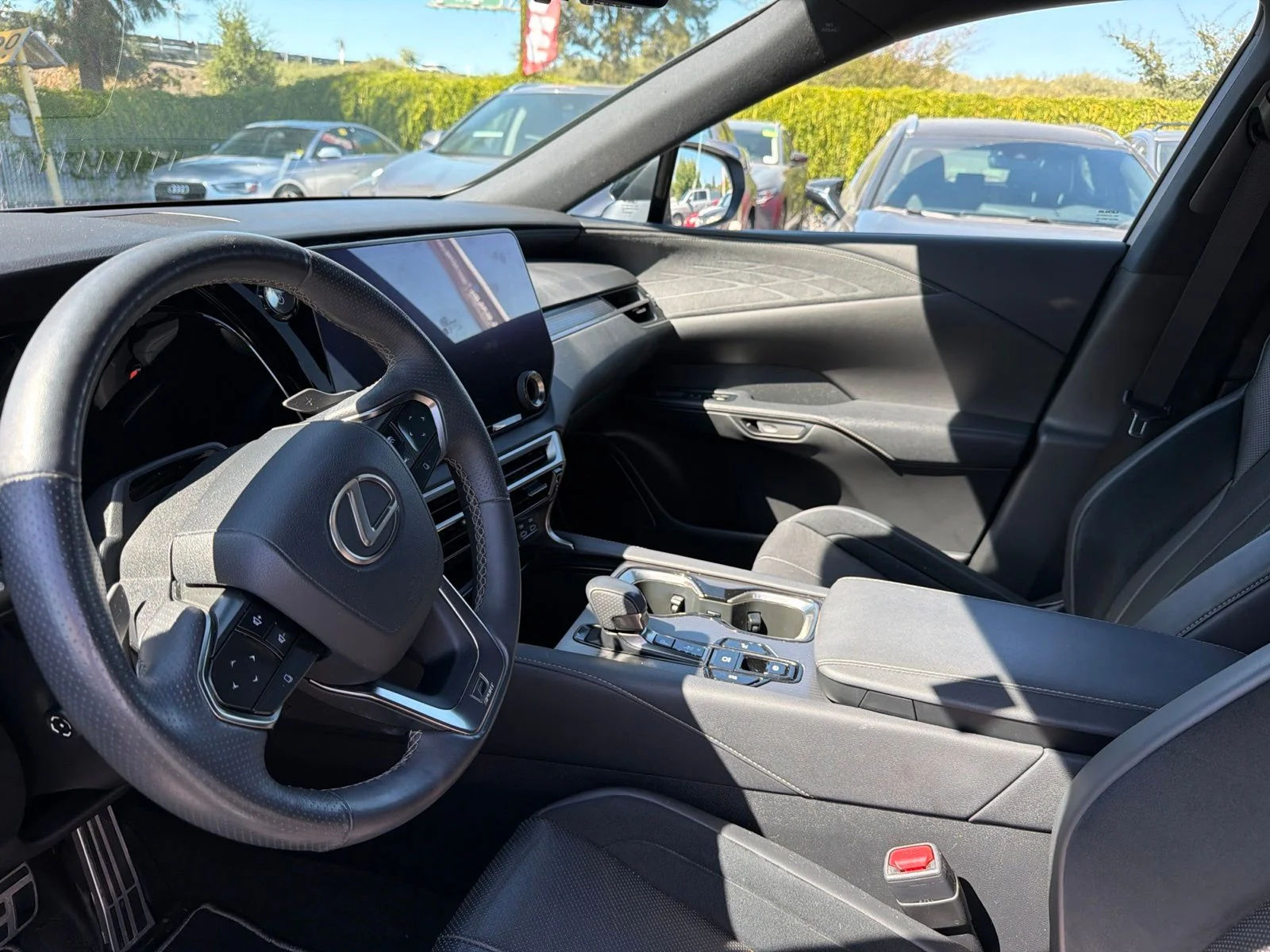 Used 2023 Iridium Lexus 500h F SPORT Performance image 6