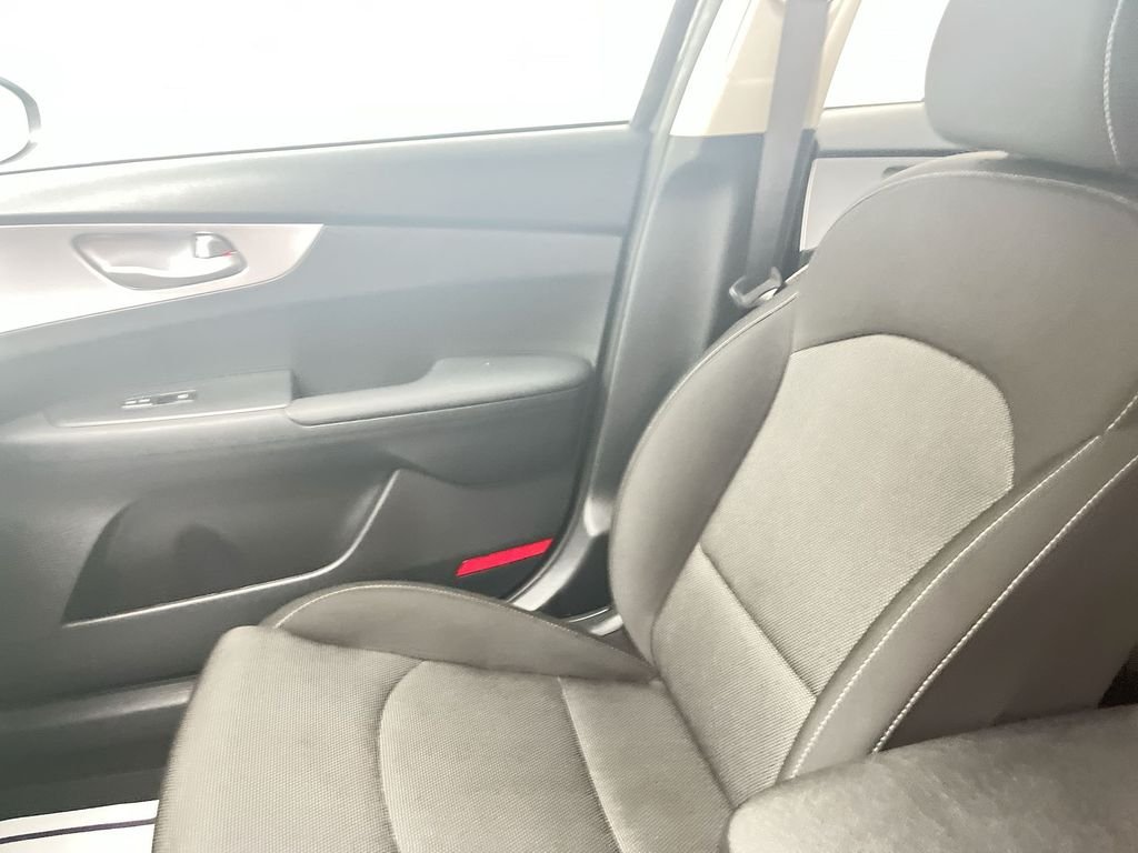 Used 2022 Gray Kia FE image 10