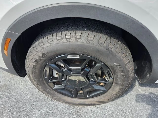 Used 2025 Gray Kia X-Pro SX Prestige image 17