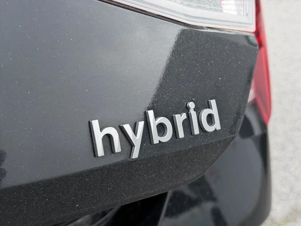 Used 2023 Black Hyundai Limited image 10