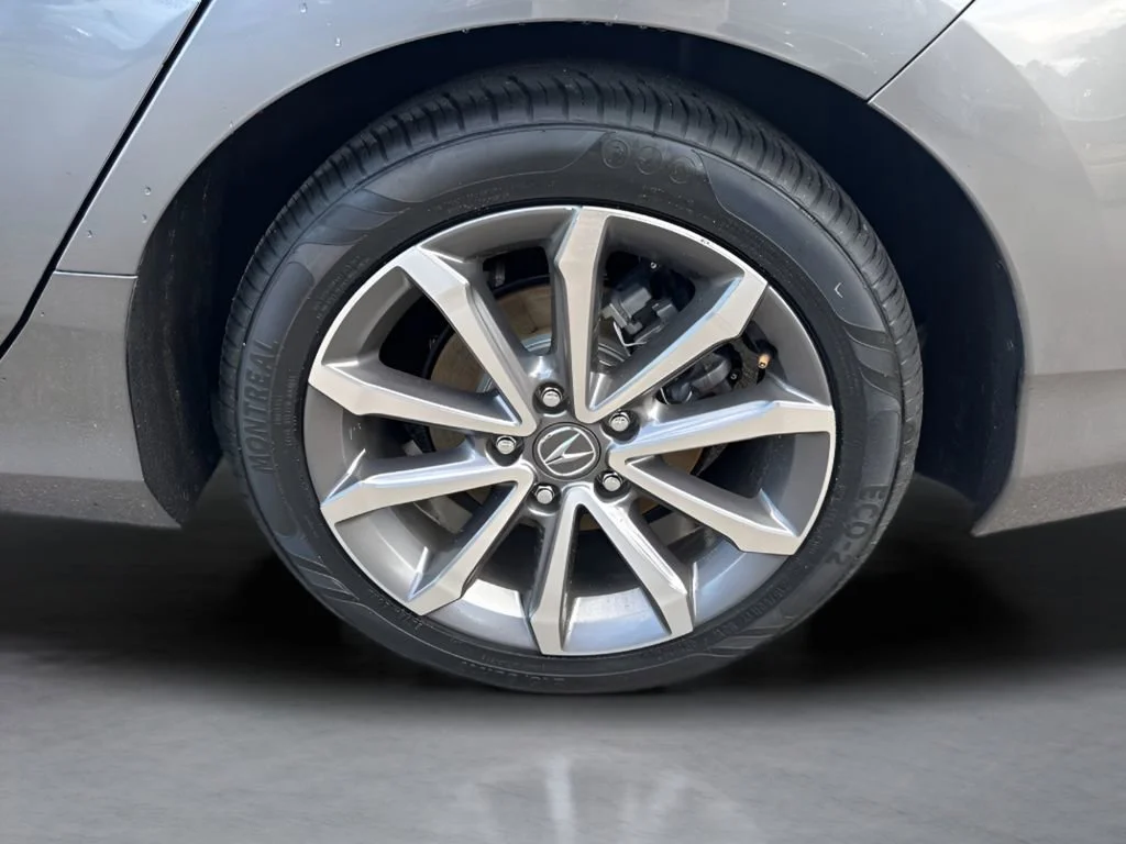 Used 2023 Gray Acura  image 34