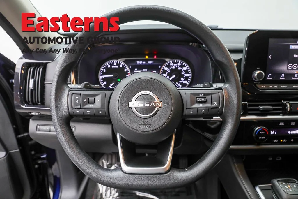 Used 2022 Blue Nissan S image 10