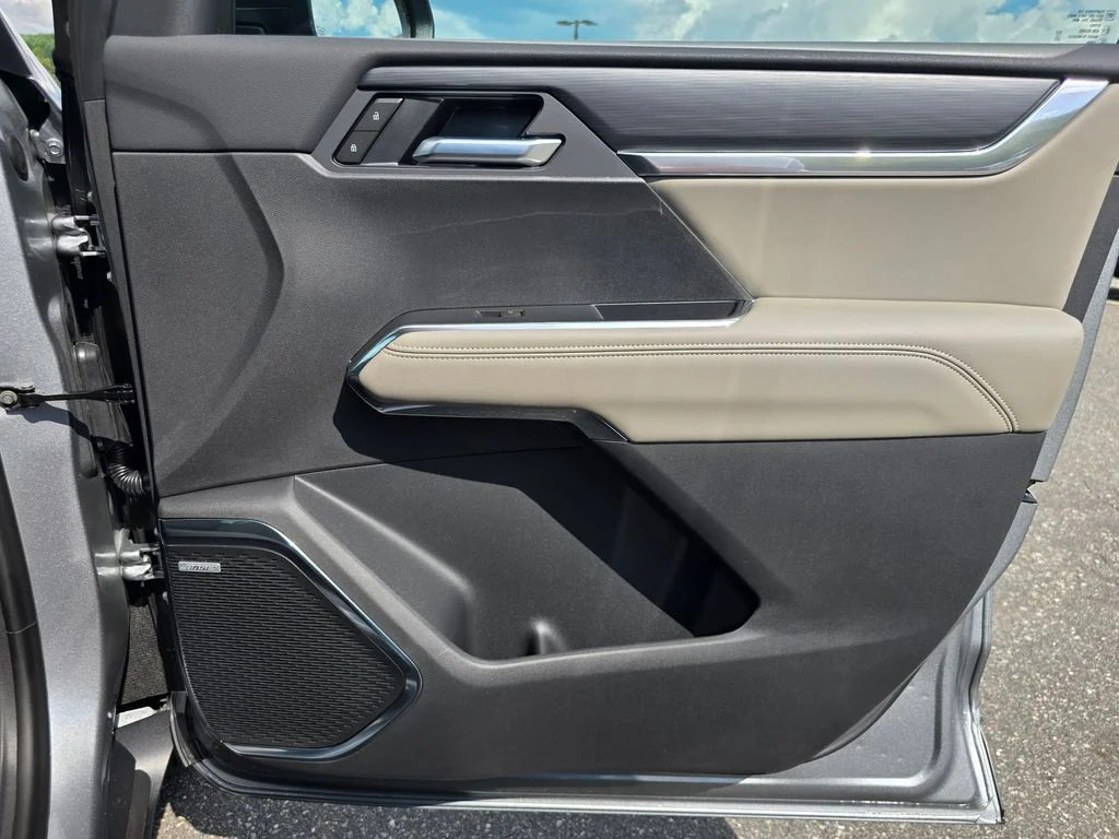 New 2026 Silver GMC Elevation image 36