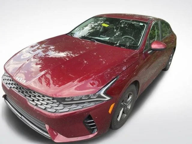 Used 2021 Red Kia LXS image 4