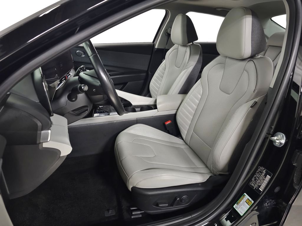 2024 Hyundai Elantra Limited - Photo 17