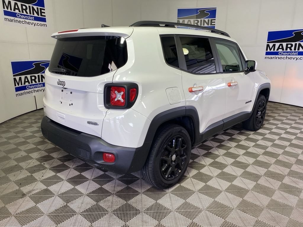Used 2021 White Jeep Latitude 4x4 image 16