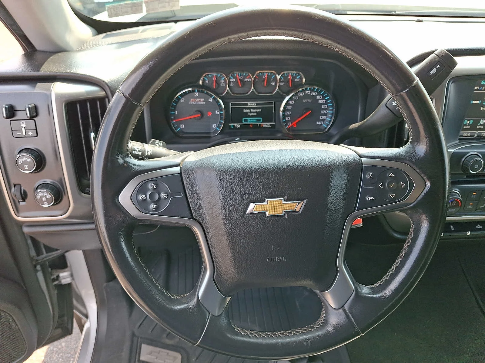 Used 2018 Silver Ice Metallic Chevrolet LT image 18